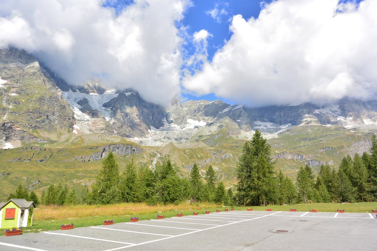 Maison De Vacances Rododendro Breuil-Cervinia Exterior foto